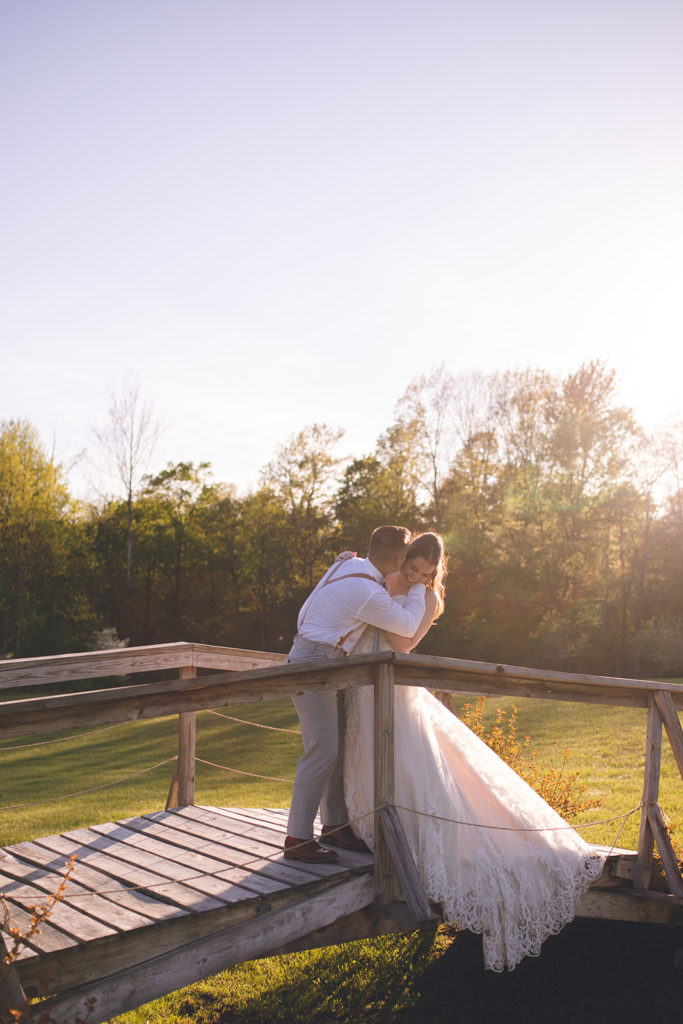 wedding, wedding pictures, bride, groom, sunset photos