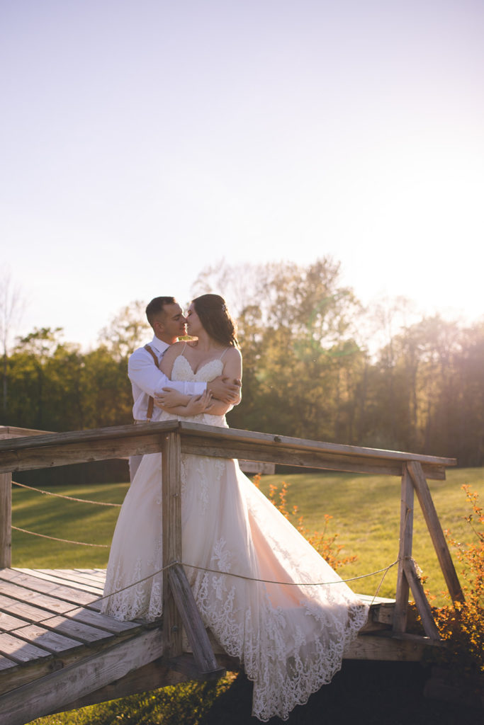 wedding, wedding pictures, bride, groom, sunset photos